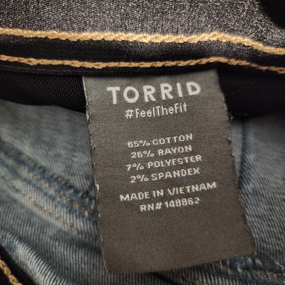 Torrid Bombshell Skinny Jeans Seamed Split Hem Stretch Denim Pants Size 14 TALL - Picture 8 of 8